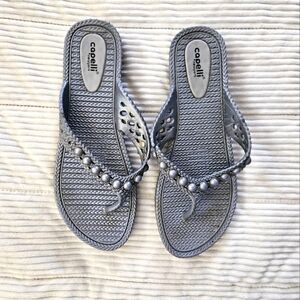 Capelli New York Women's Gray Sandals Size 8